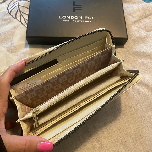 Wallet - Picture 5 of 6